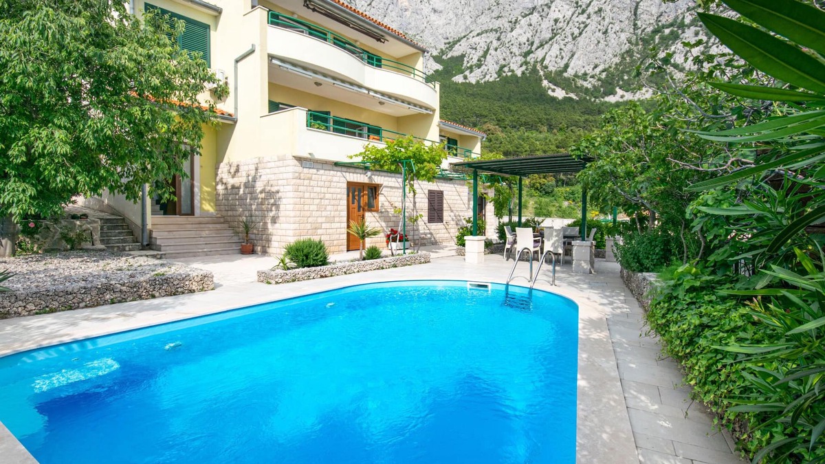 Makarska House | Vacation home Drago by Interhome