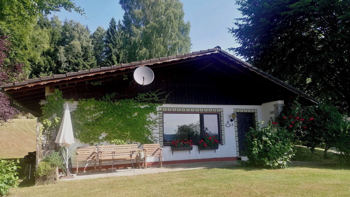 Pleystein House | Vacation home dream location with panoramic views. No through traffic/private property