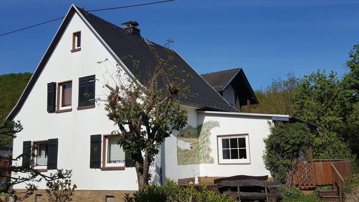Montabaur House | Vacation home Ehrhardt "am Birkenweg" - 5-bed house