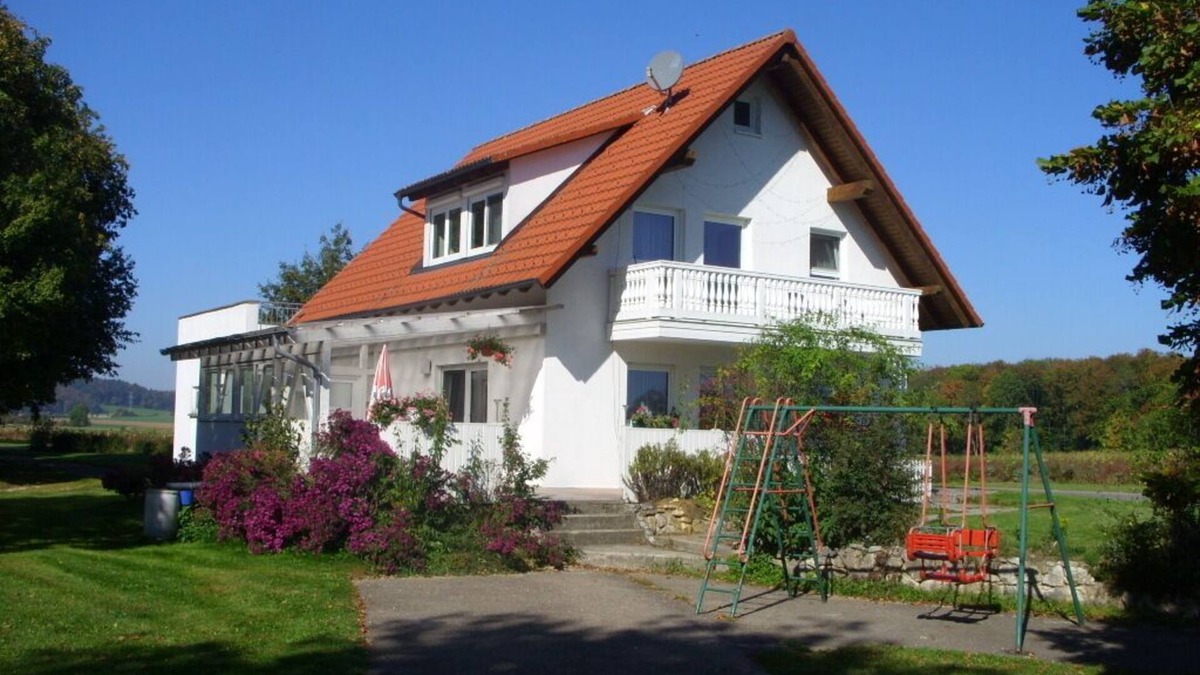 Bichishausen Apartment | Vacation home Eichhözle - Oase am Lautertal90sqm, 4 persons, covered terrace
