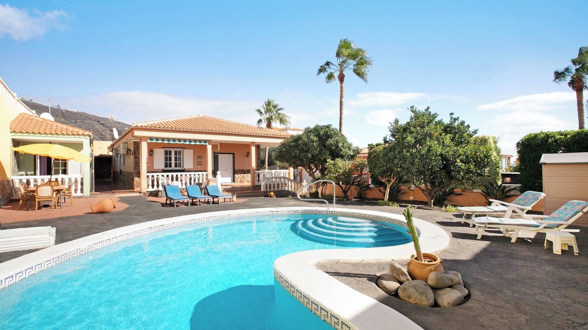 Candelaria House | Vacation Home 'Eveas' with Private Pool, Private Terrace and Wi-Fi