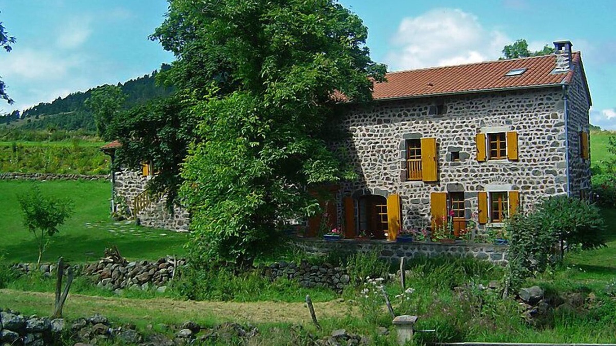 Solignac-sur-Loire House | Vacation home ferme by Interhome