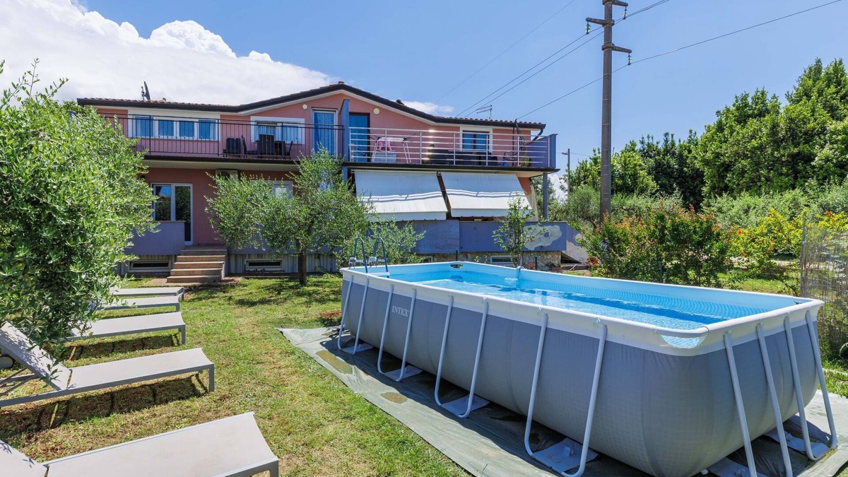 Petrovija House | Vacation home Finida by Interhome