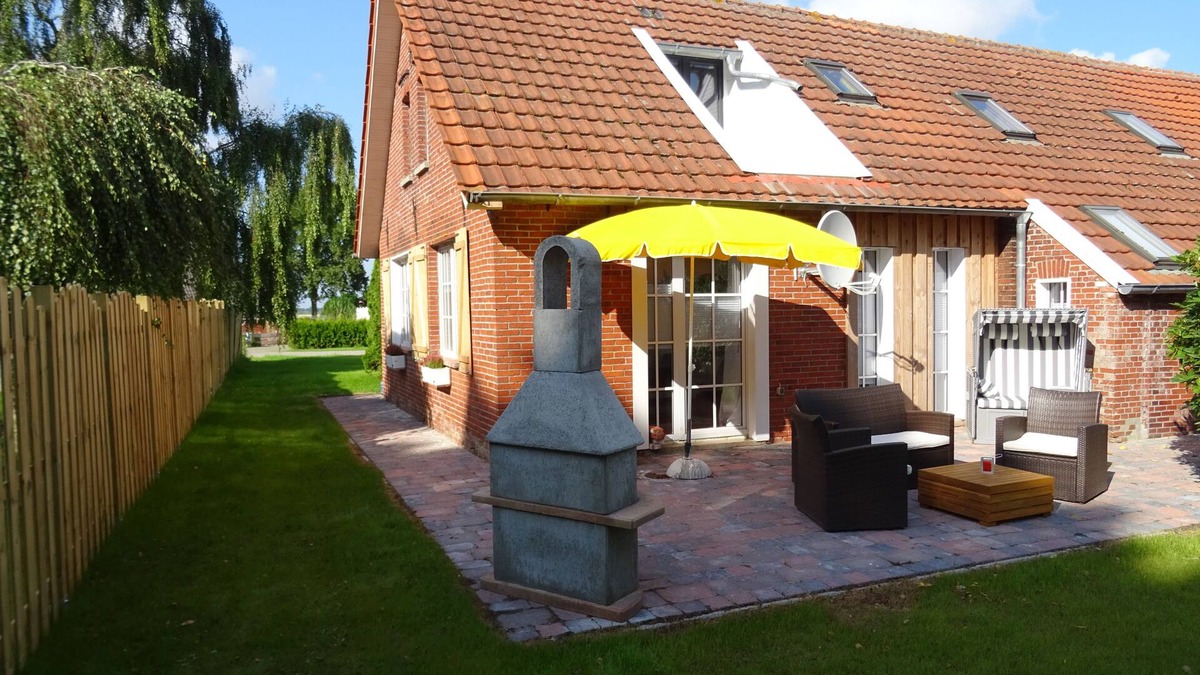 Kreitlapperei Condo | Vacation home first floor: Huus an't Koornfeld, near Norden/Norddeich, East Frisia