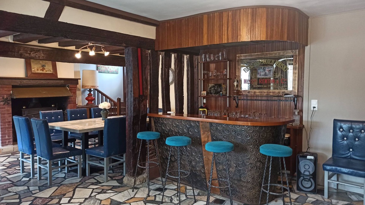 Venon House | Vacation home for 10 people 1h15 from Paris