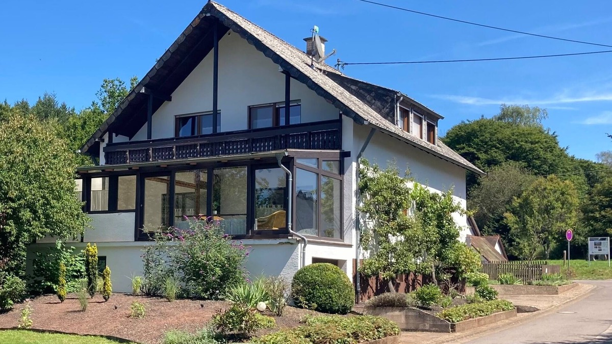 Tholey House | Vacation home for 6 guests with 185m² in Theley (250393)