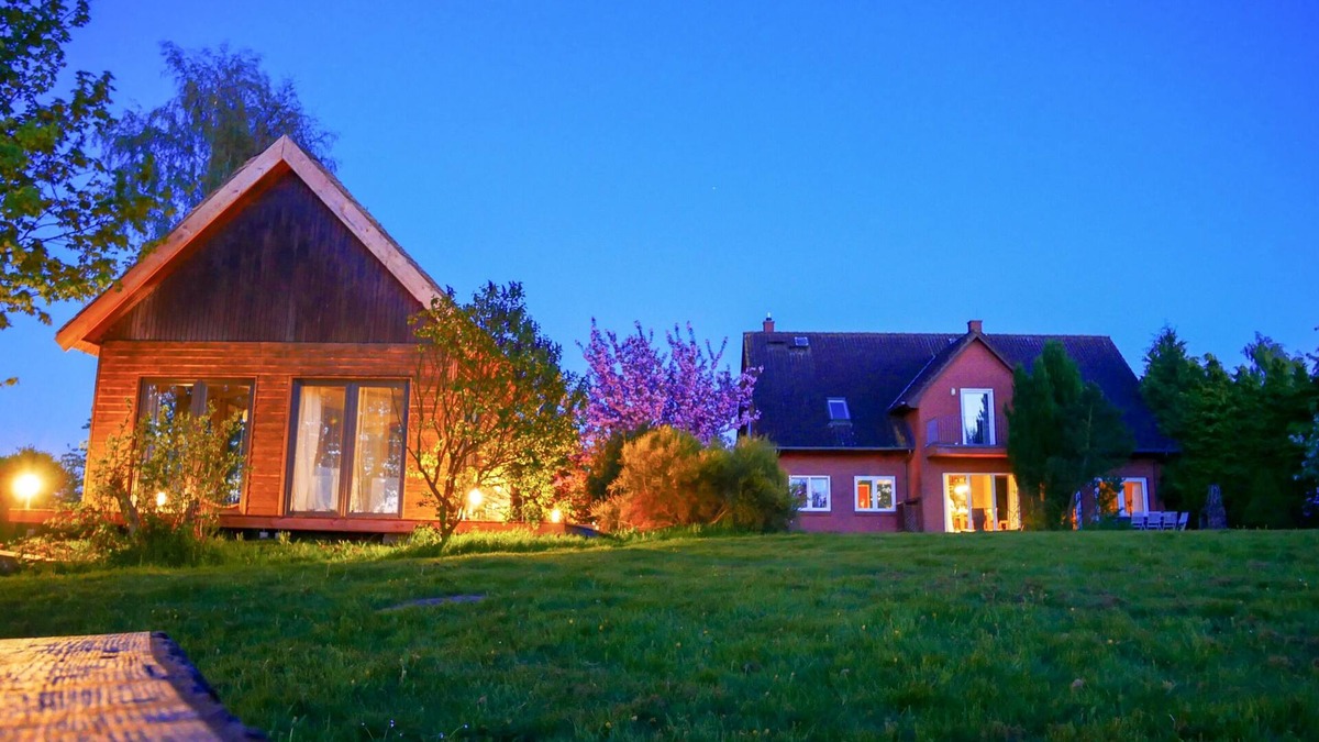 Mesekenhagen House | Vacation home for up to 12 people on the Baltic Sea/Bodden with rowing boat and sauna
