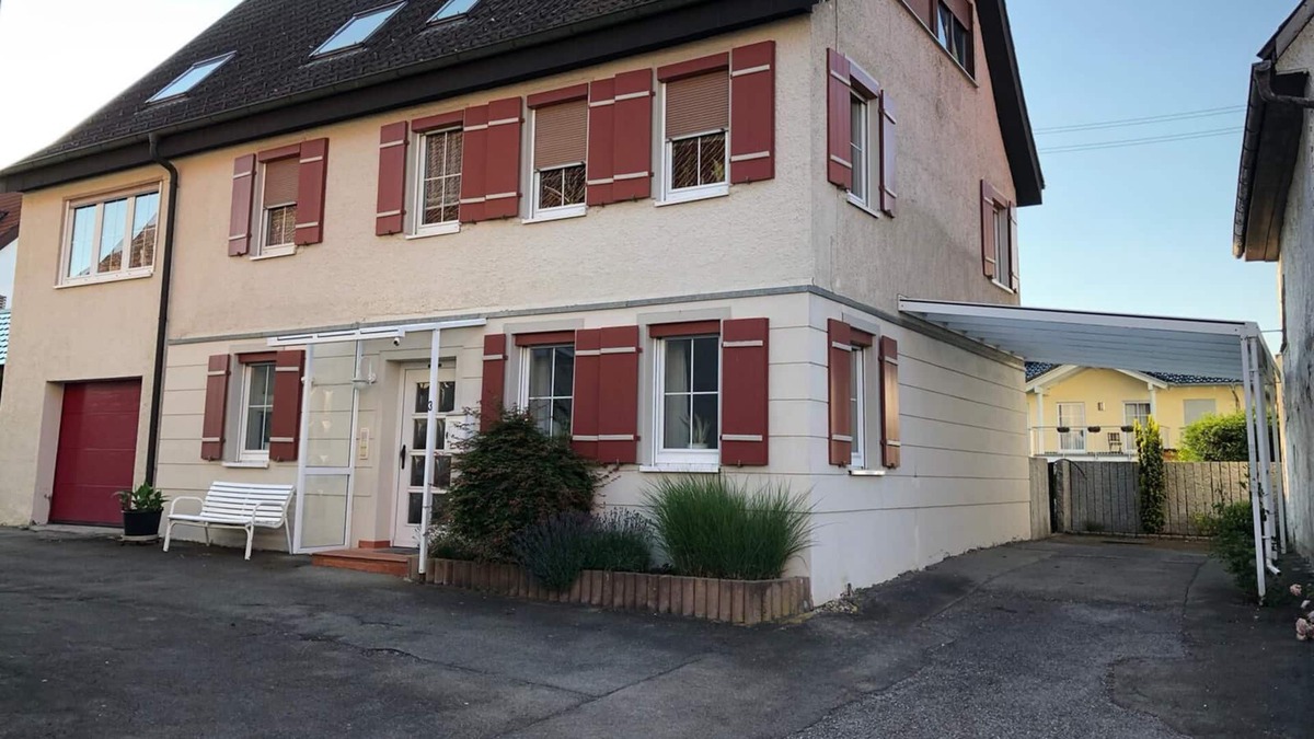 Benzingen House | Vacation home for 2-6 people (over 200 m²) with balcony and garden