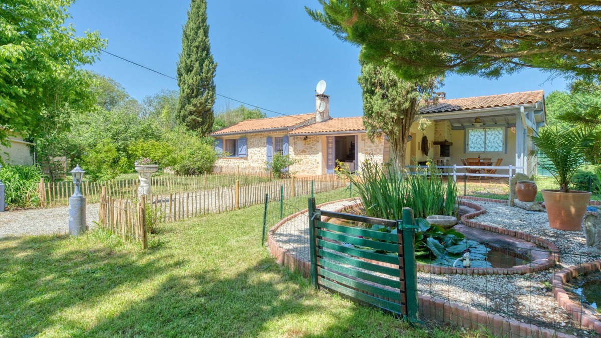 Gaillan-en-Medoc House | Vacation home Nola by Interhome