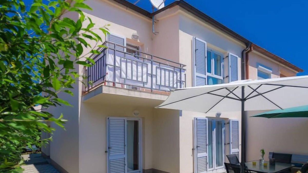 Valdebek House | Vacation home Gojak by Interhome