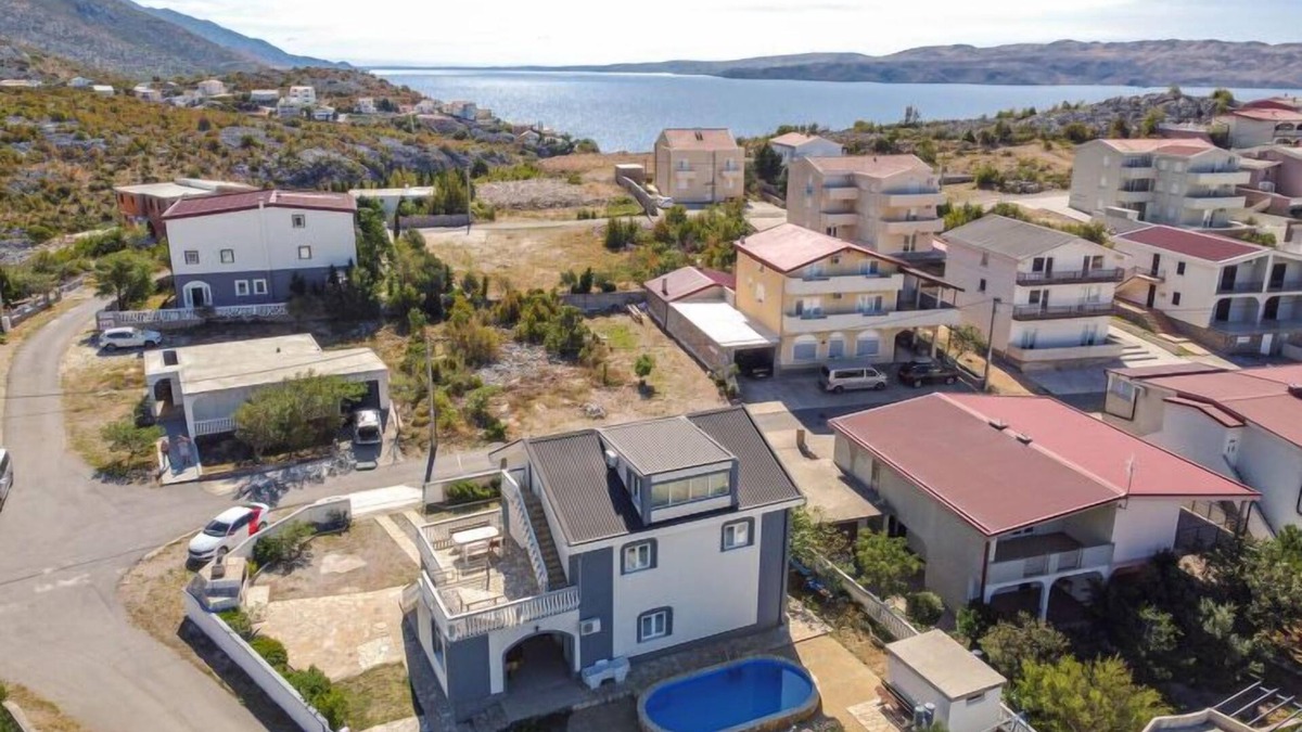 Cesarica House | Vacation home Golic by Interhome