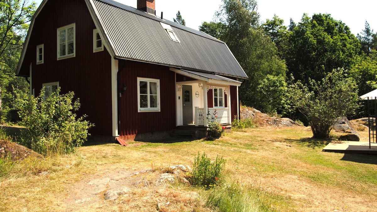 Vimmerby House | Vacation home Grimsebo in an idyllic secluded location - pure nature!