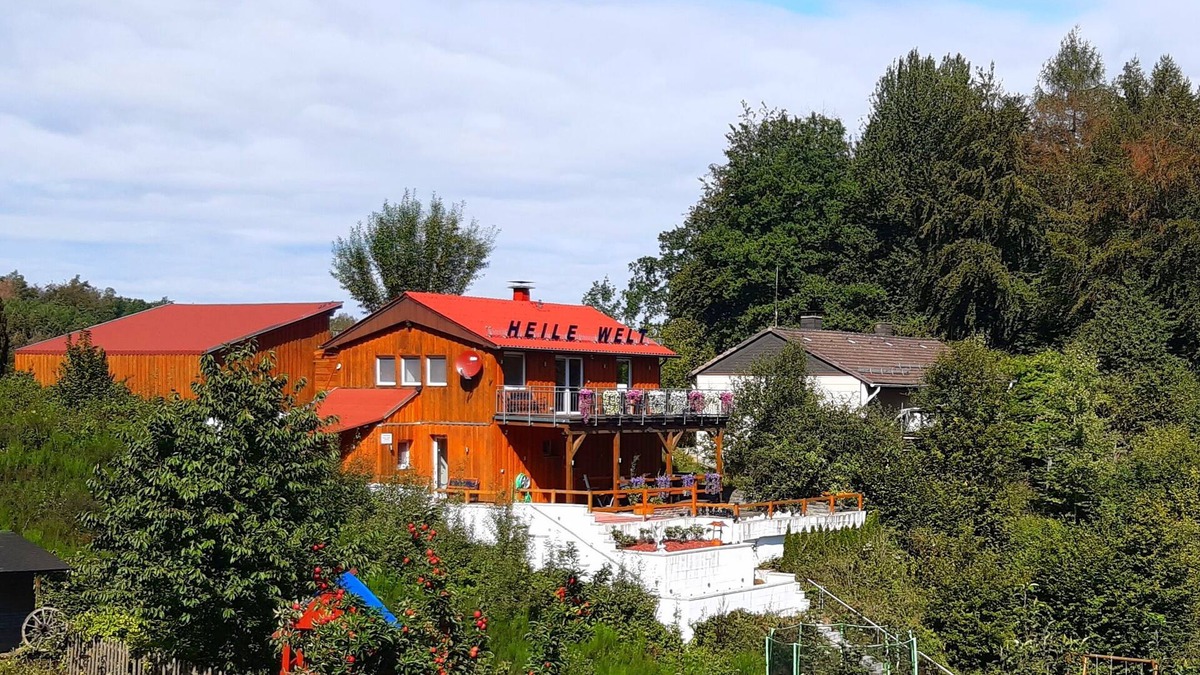 Reichshof Ski Chalet | Vacation home HEILE WELT with 3 bedrooms, fireplace, luxury bathroom, child-friendly