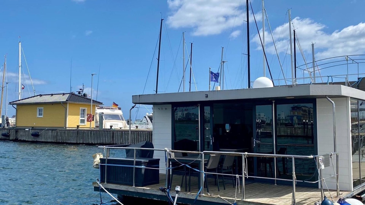 Olpenitz Boat Rental | Vacation home houseboat Captains Boat directly on the Baltic Sea