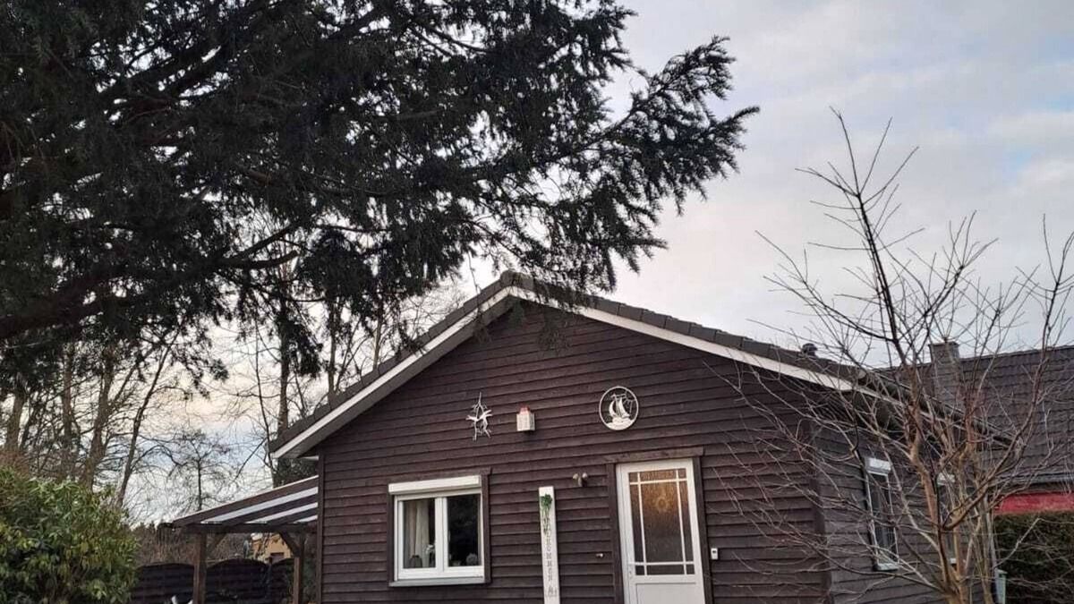 Bedekaspel House | Vacation home in the Großes Meer vacation region in the heart of ❤️ East Frisia