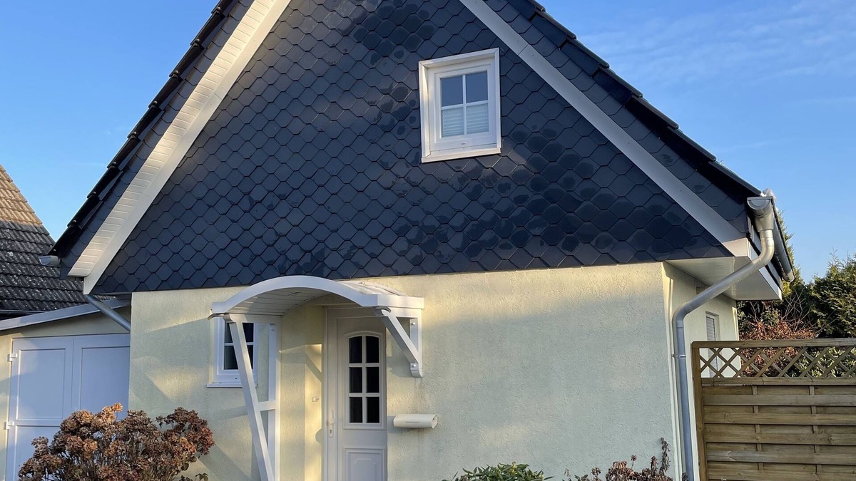Duhnen House | Vacation home in a quiet location close to the beach with a small garden