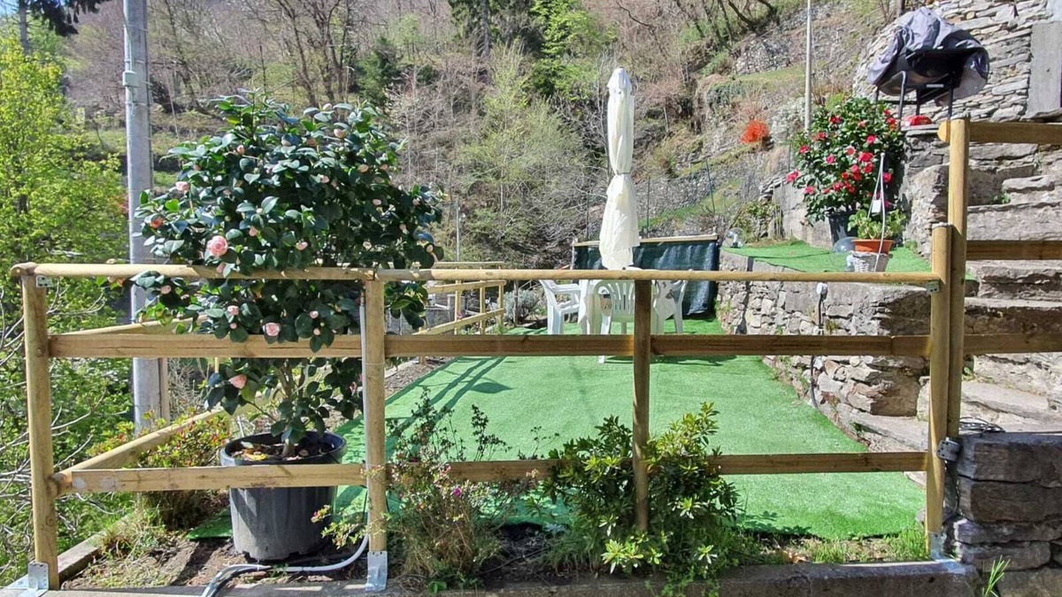 Calasca-Castiglione House | Vacation home in Anzasca Valley with garden