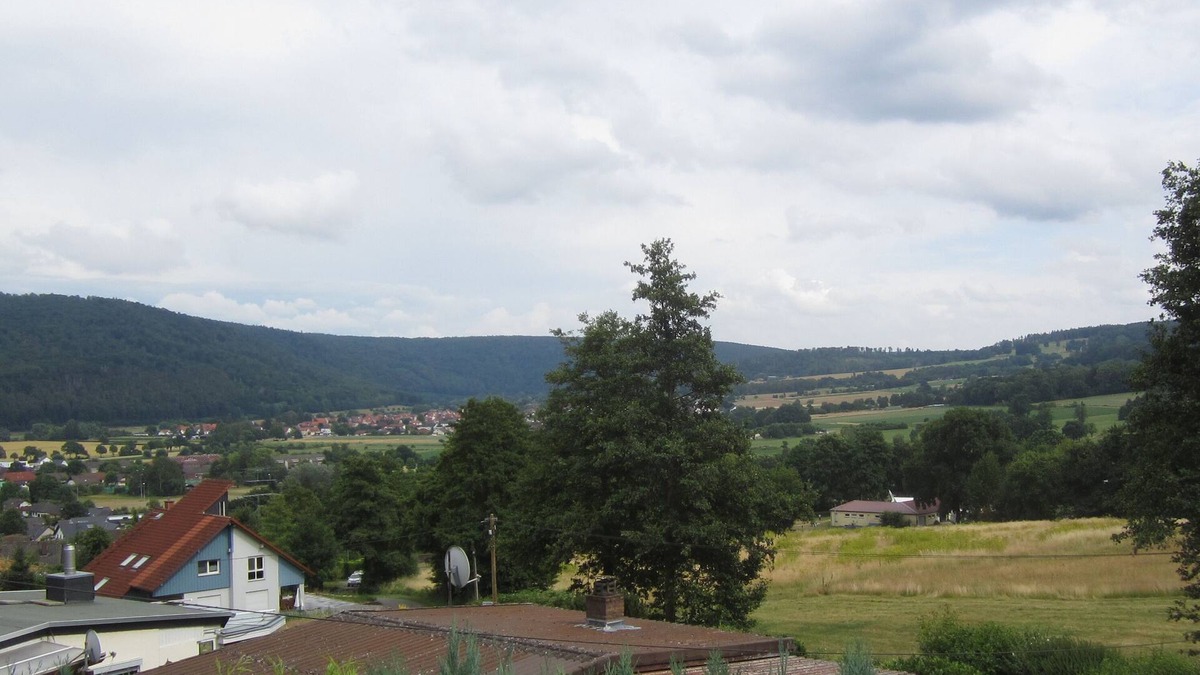 Veckerhagen House | Vacation home in the Weserbergland "Die Alm"
