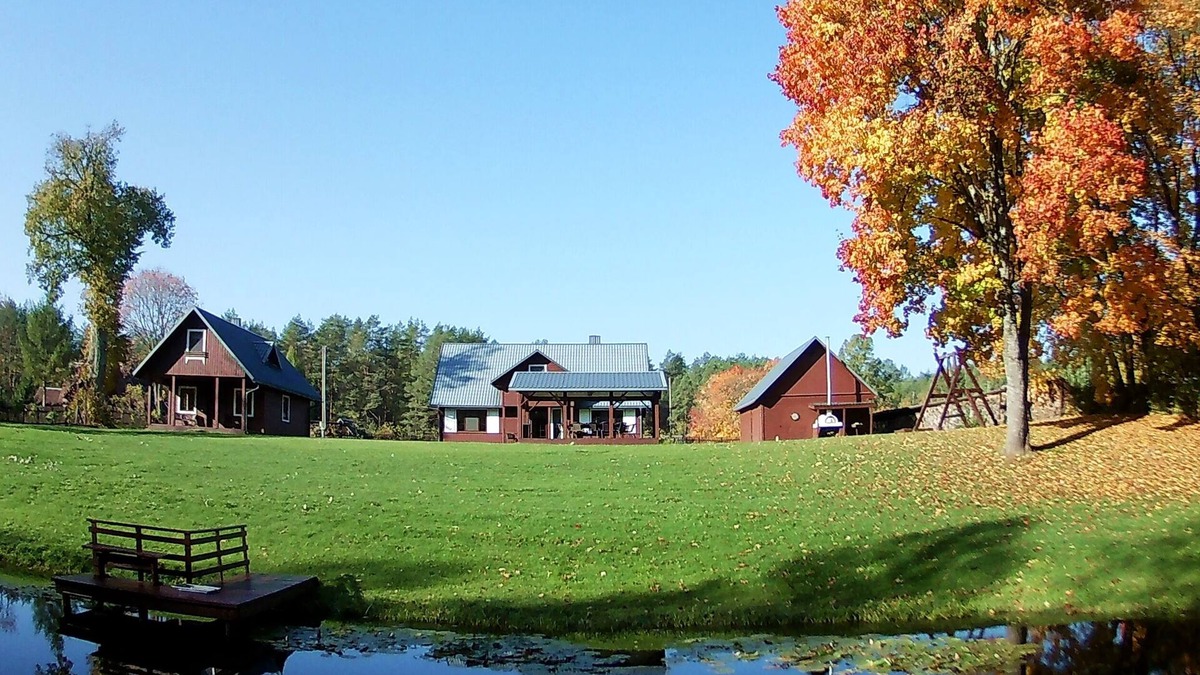 Virsurodukis Villa | Vacation home in forest and waterfront surroundings by Druskininkai Lithuania