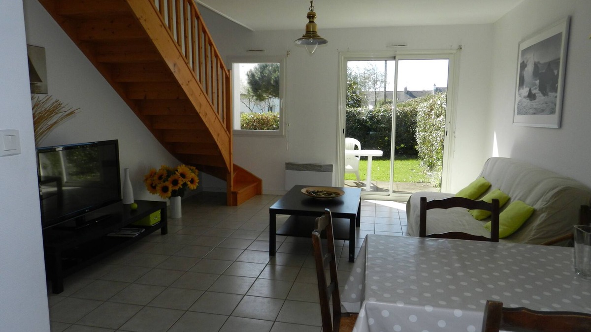Quiberon House | Vacation home in Quiberon with small garden and terrace