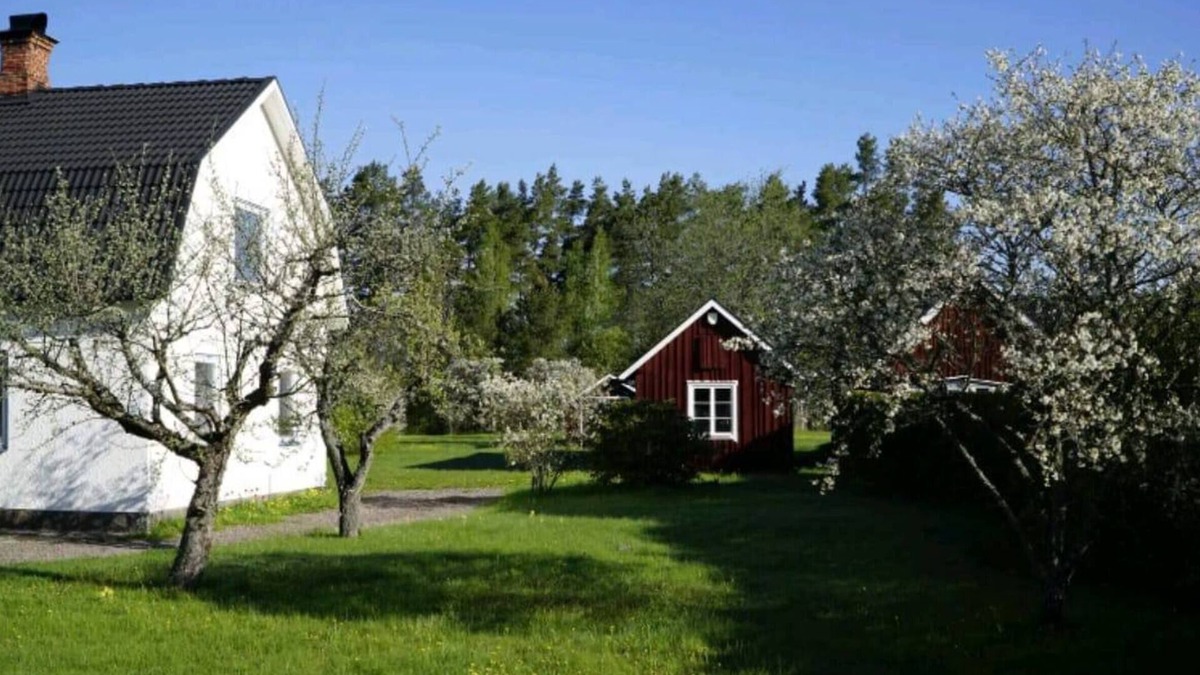Jarnforsen House | Vacation home in Sweden with large garden, close to the lake in Småland