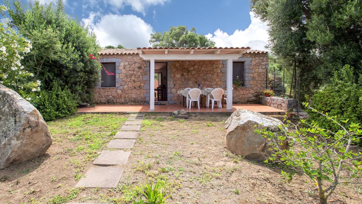 Trinita d'Agultu e Vignola House | Vacation Home "La casa vista isola" with Sea View, Terrace & Garden