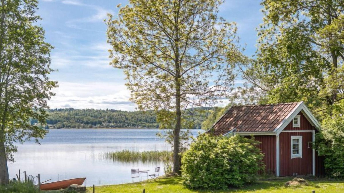 Kaxholmen House | Vacation home Kaxholmen (SND112) in Huskvarna - 3 persons, 1 bedrooms