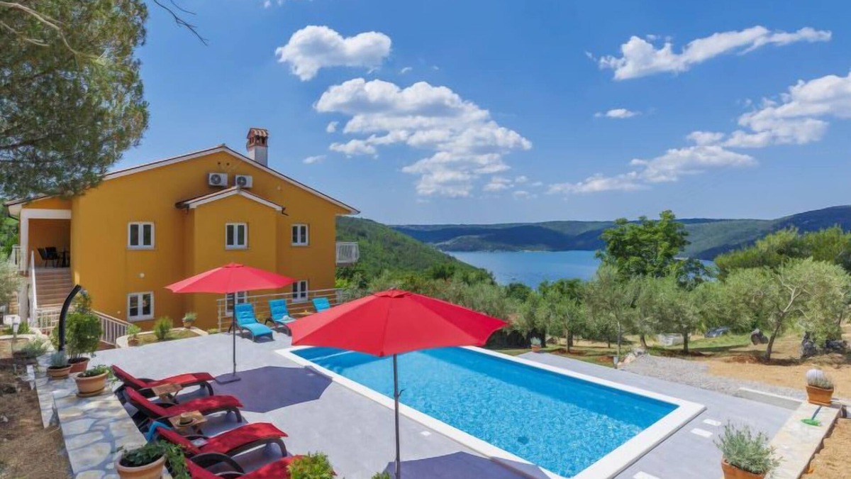 Trget House | Vacation home Kosić by Interhome