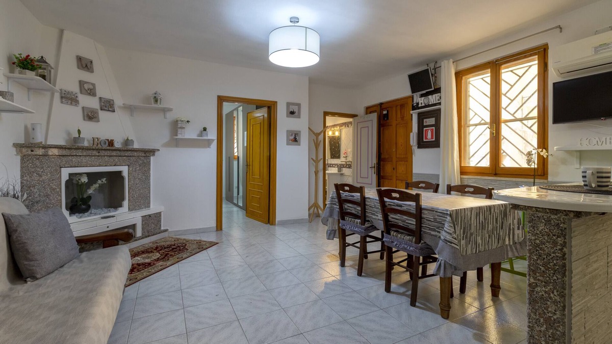 Sassari Apartment | Vacation Home "La Casetta Bianca" with Air Conditioning & Wi-Fi