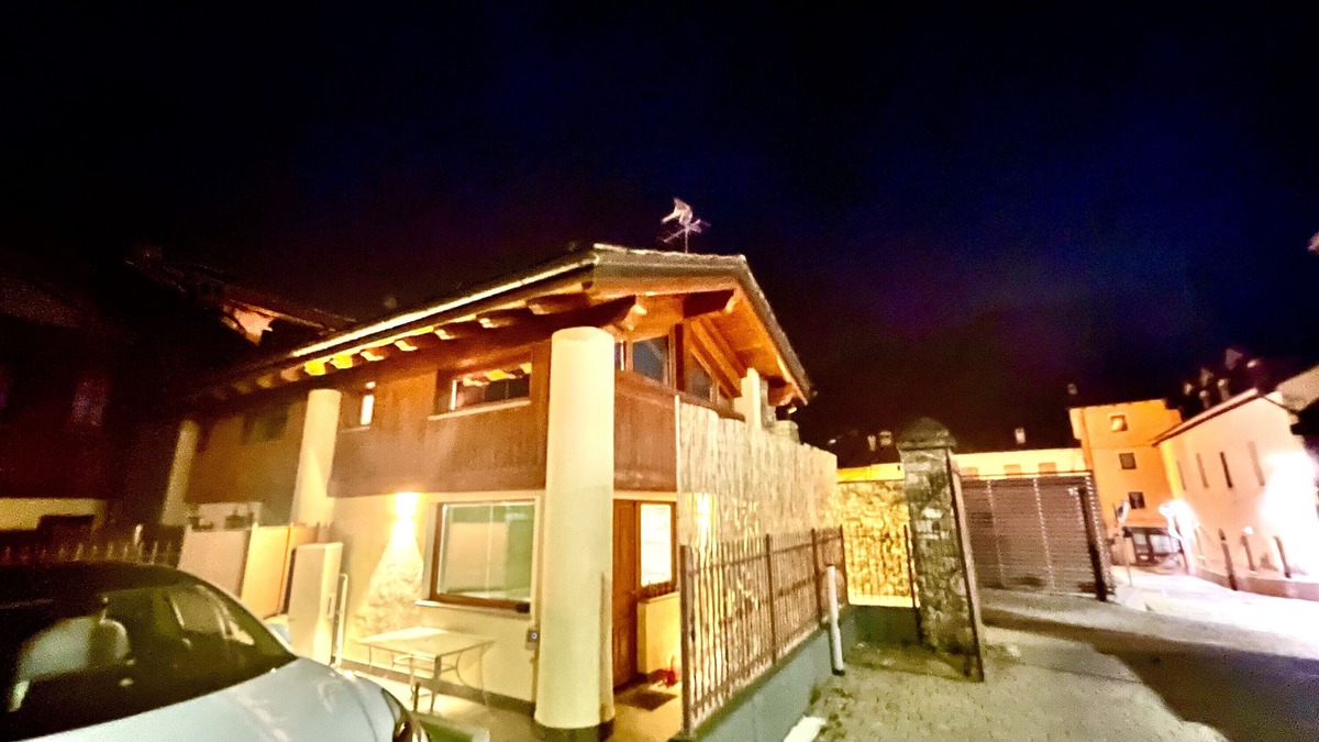 Nus House | Vacation Home 'La Sellerie' with Mountain View & Wi-Fi