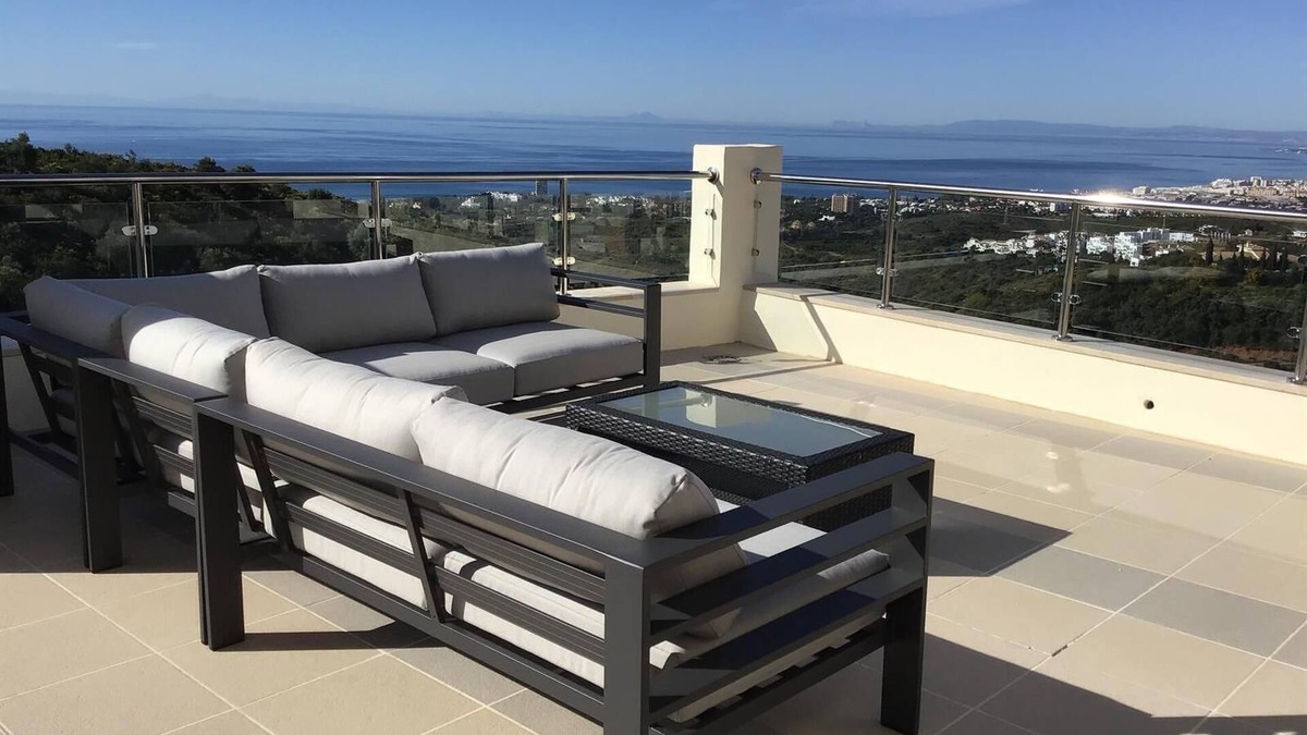 Marbella House | Vacation Home "Luxury Penthouse near Marbella" with Sea View, Shared Sauna, A/C & Wi-Fi