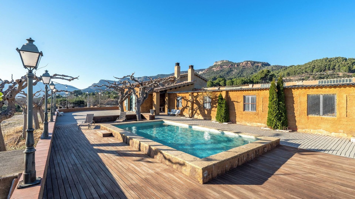 Alforja House | Vacation Home "Mas Lucena" with Private Pool, Private Terrace & Wi-Fi