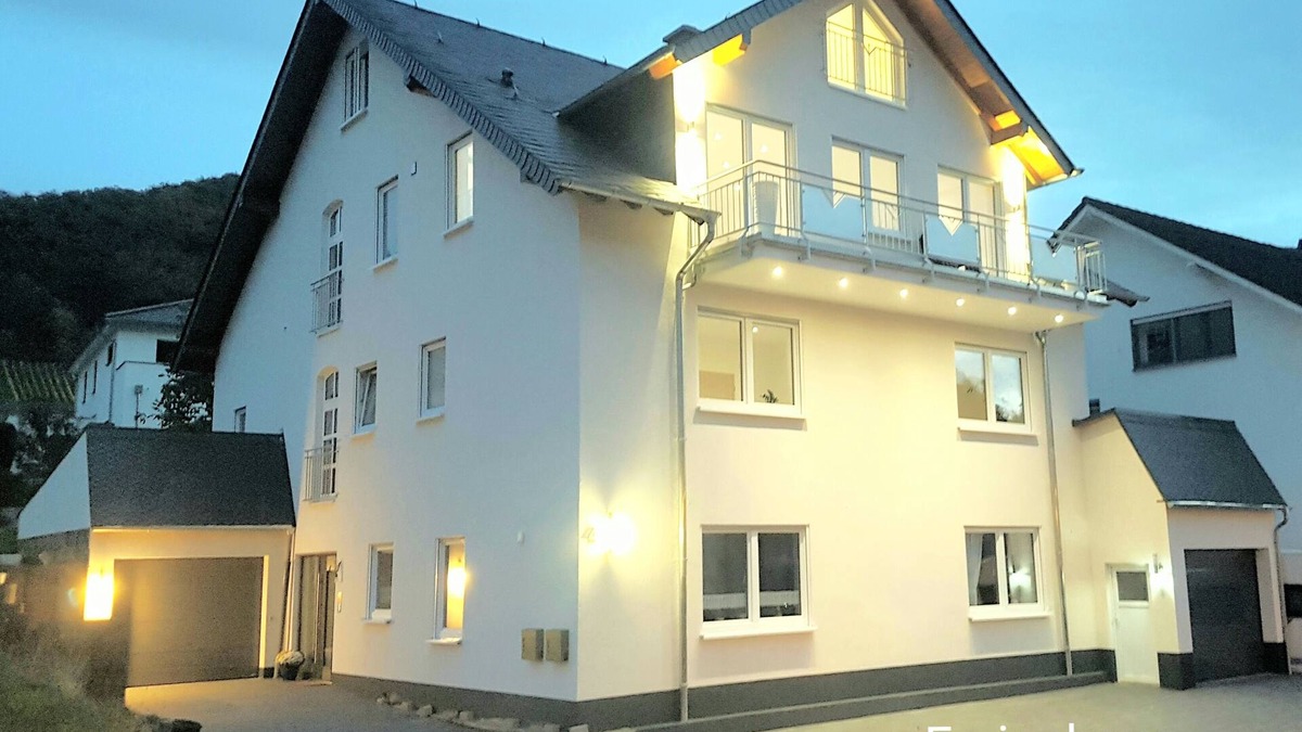 Alken House | Vacation home MoselCharme "Burgblick"