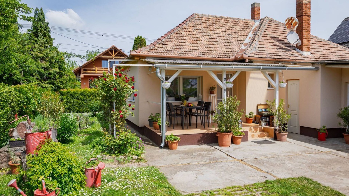 Fonyodliget House | Vacation home Nádor by Interhome