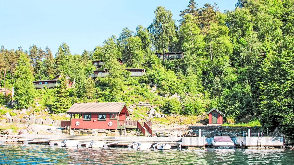 Lyngdal House | Vacation home Neset by Interhome