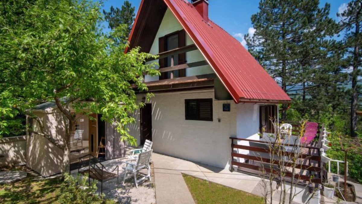 Lic House | Vacation home Nina by Interhome