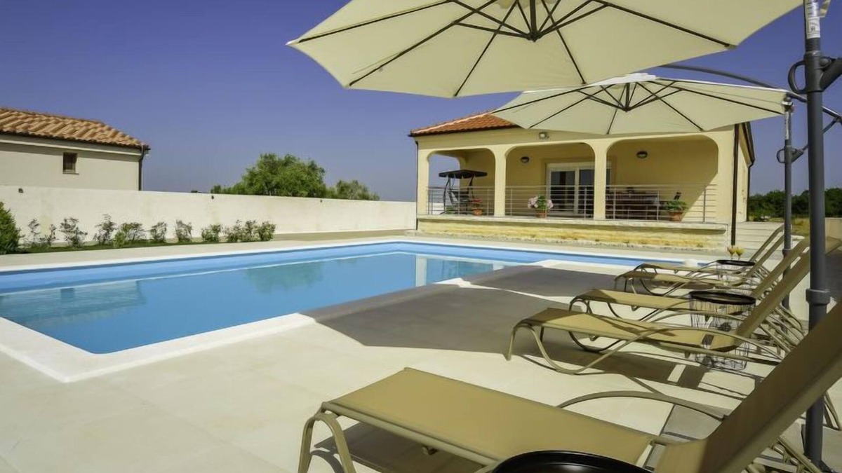 Visocane House | Vacation home Nisa by Interhome