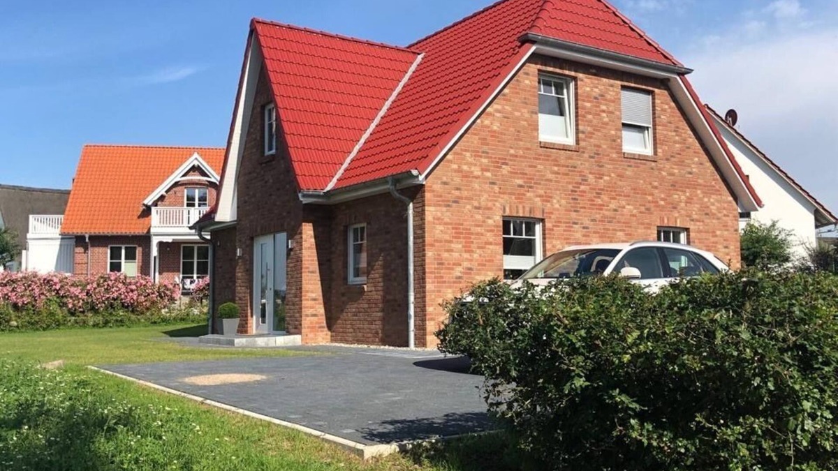 Rosenhagen House | Vacation home "Ostsee-Brise" 2 bedrooms, 1.5 bathrooms in Rosenhagen