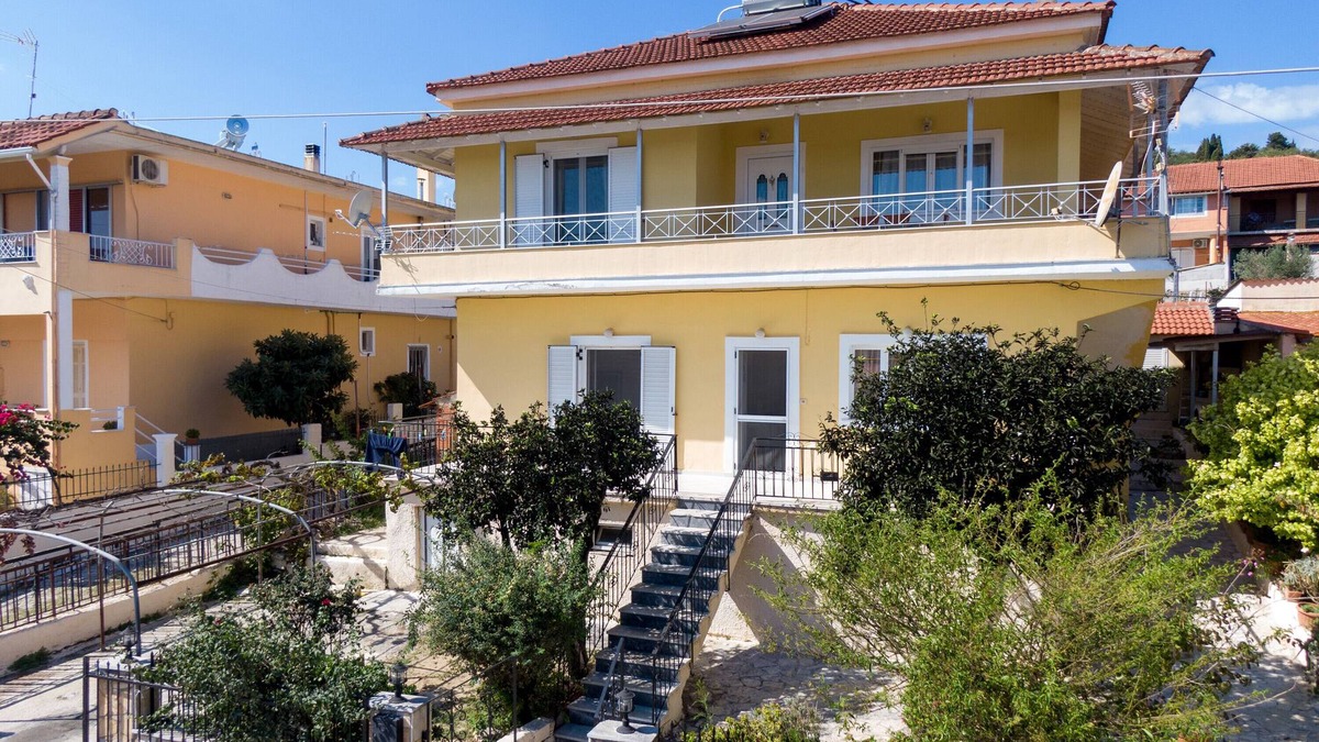Petriti House | Vacation Home 'Panorama House Petritis' near Beach with 2 Balconies & Wi-Fi