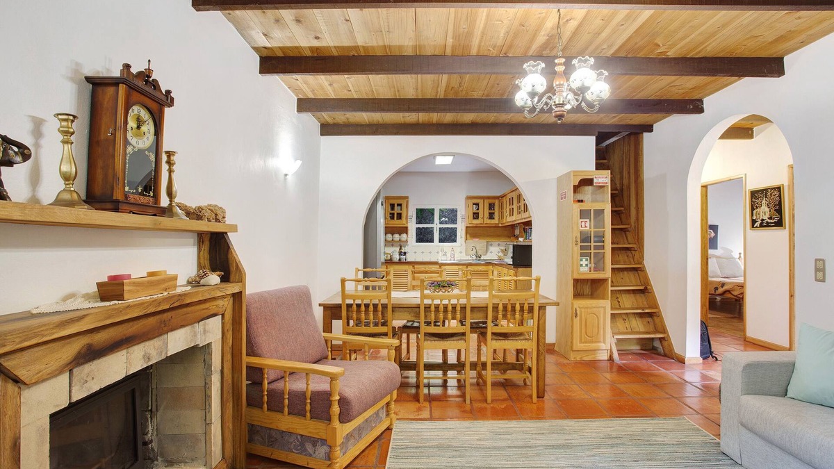 Santana House | Vacation Home "Pico Das Pedras 4 Reset Naturally" with Mountain View, Private Terrace & Wi-Fi