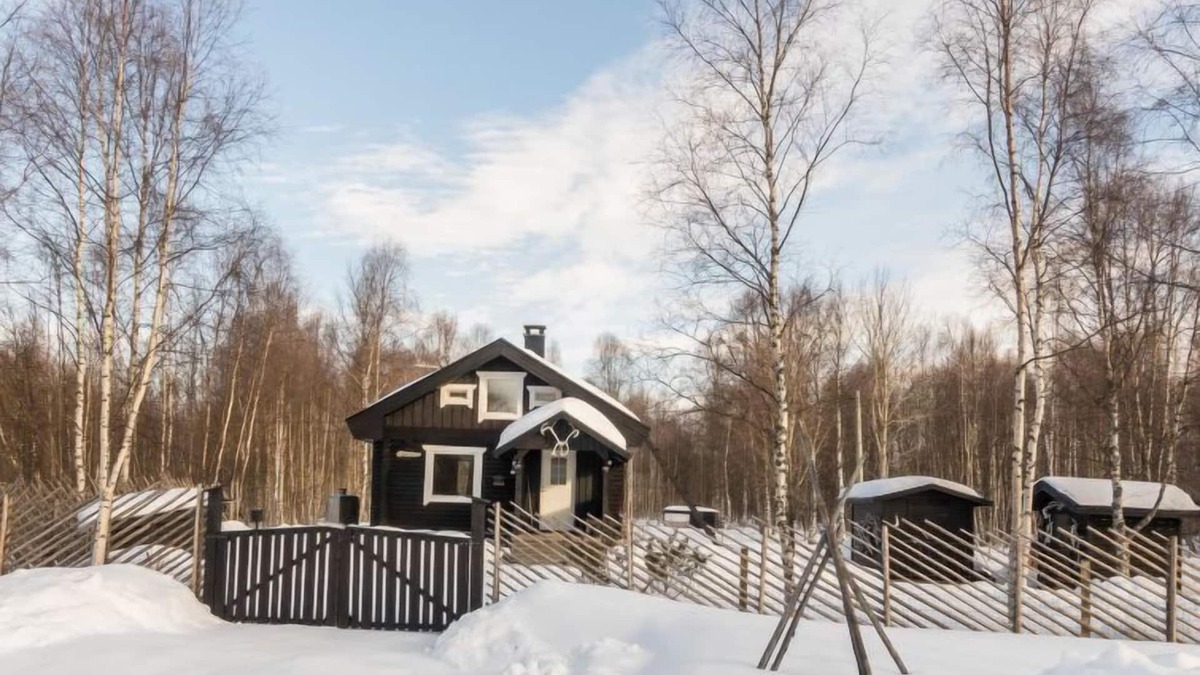 Ivalo House | Vacation home Pihlaja in Inari - 6 persons, 1 bedrooms