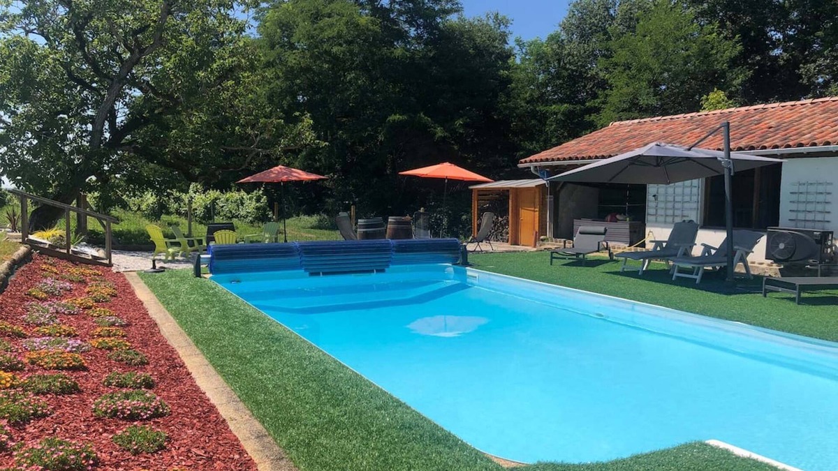 Vielle-Tursan House | Vacation Home "Propriete Lacastelle 12 Personnes" with Pool, 2 Terraces & Wi-Fi
