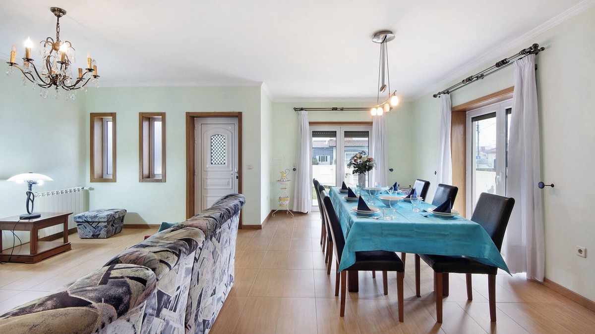 Ilhavo House | Vacation Home "Vivenda Sol E Mar" with 2 Private Terraces, 3 Balconies & Wi-Fi