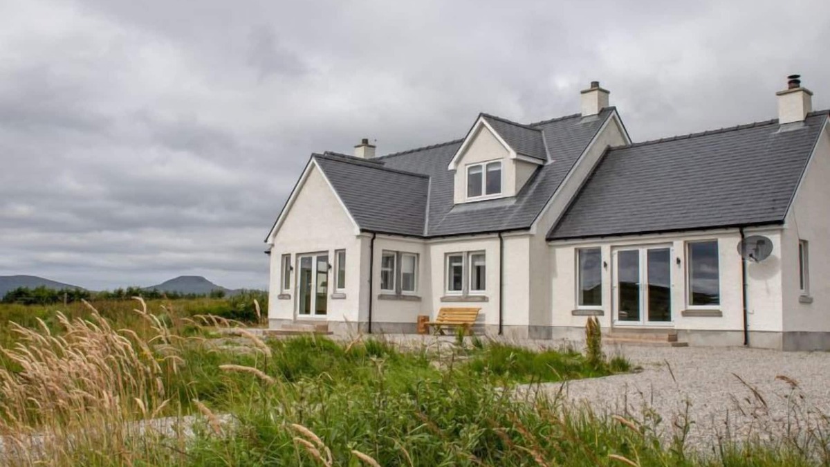 Caroy House | Vacation home Ruadh by Interhome