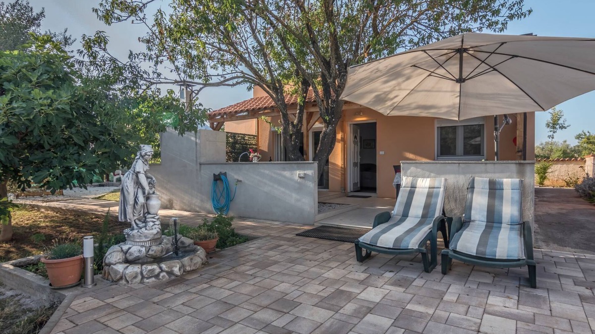 Valbandon House | Vacation home Ruza by Interhome