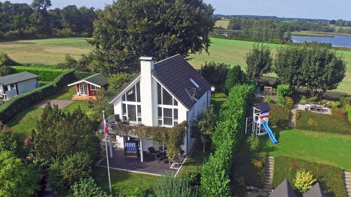 Lindaunis House | Vacation home "Schlie-Kieker" in the idyllic village of Lindaunis is perfect for couples & families looking for peace and relaxation, pets are welcome