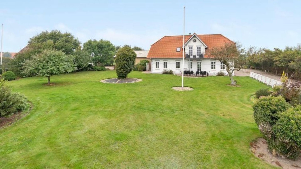 Emmerlev House | Vacation home "Singa" - 19km from the sea in Western Jutland in Højer - 14 persons, 6 bedrooms