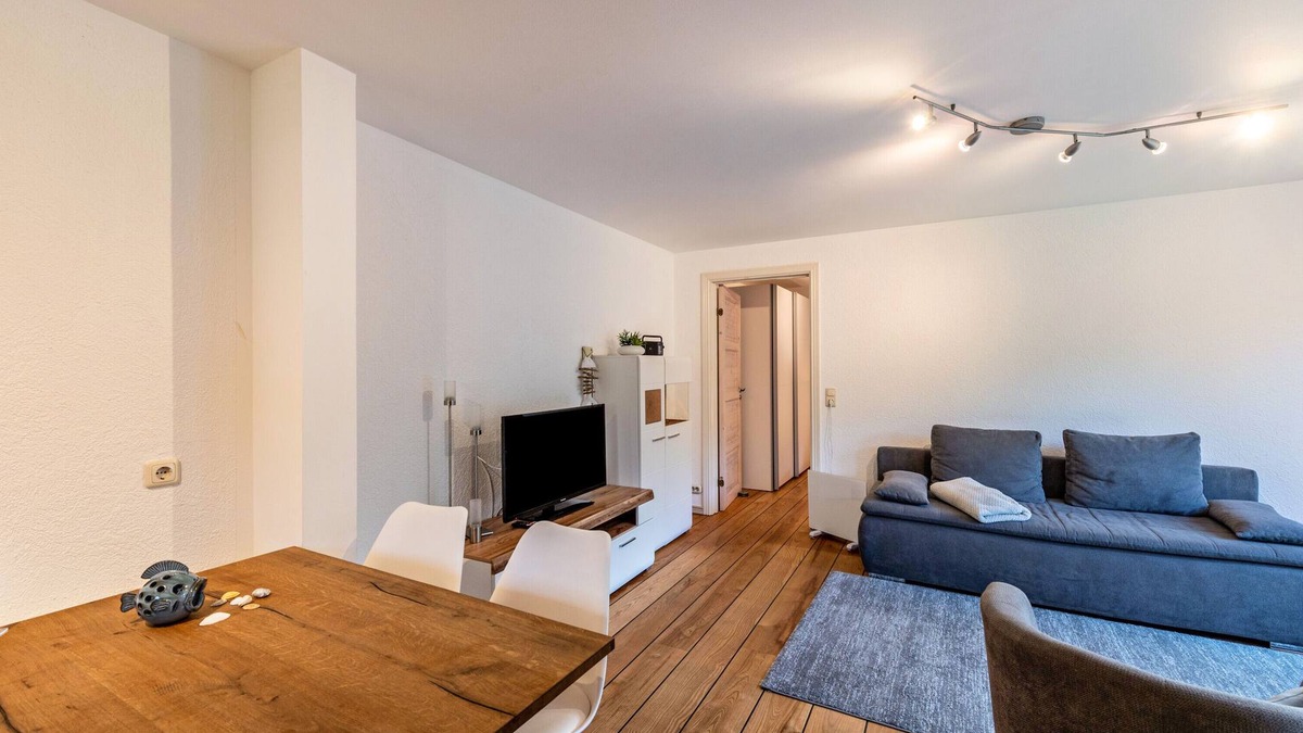 Dierhagen Ost House | Vacation Home "Strandnahes Ferienhaus" with Private Terrace, Private Garden & Wi-Fi