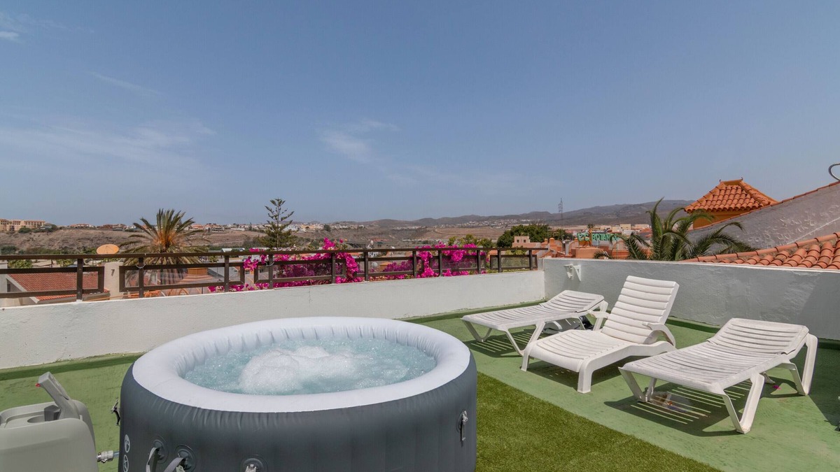 San Fernando Apartment | Vacation Home 'Suite' with Sea View, Wi-Fi and Air Conditioning