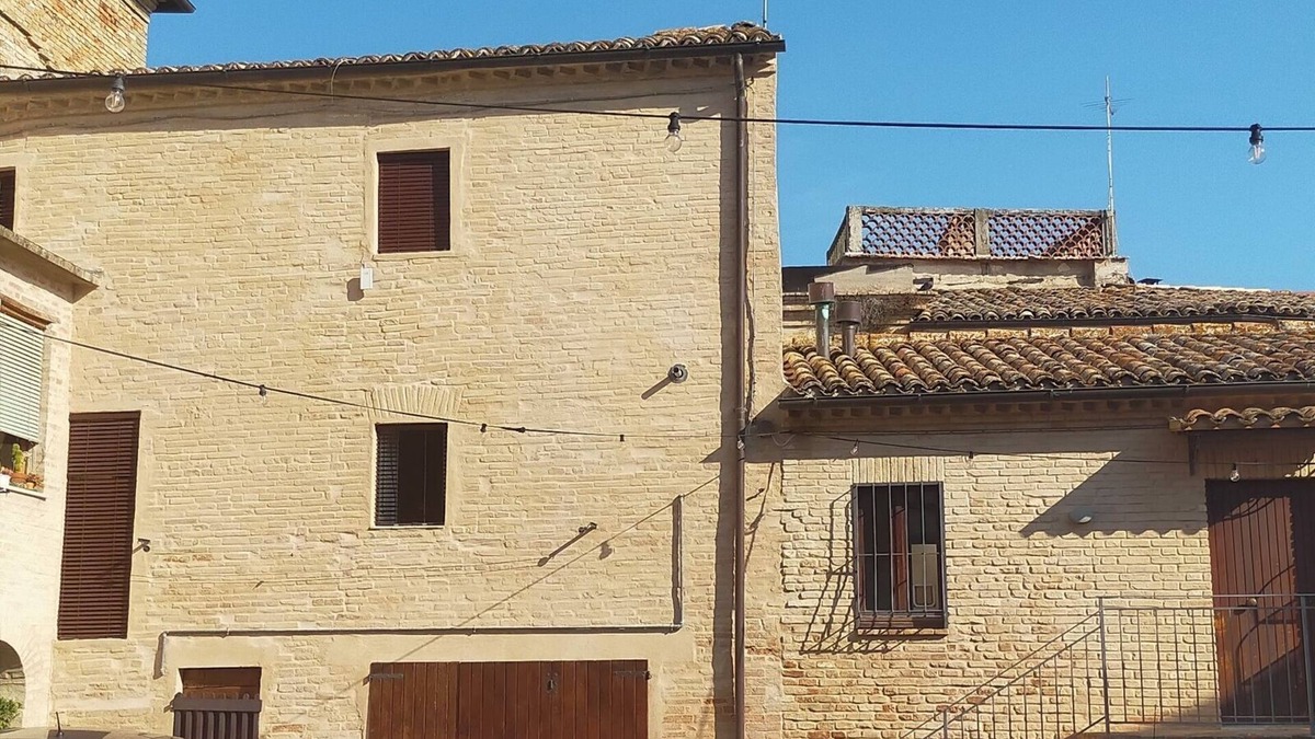 Potenza Picena House | Vacation home the Buchetto in Potenza Picena. Relaxation in historic center